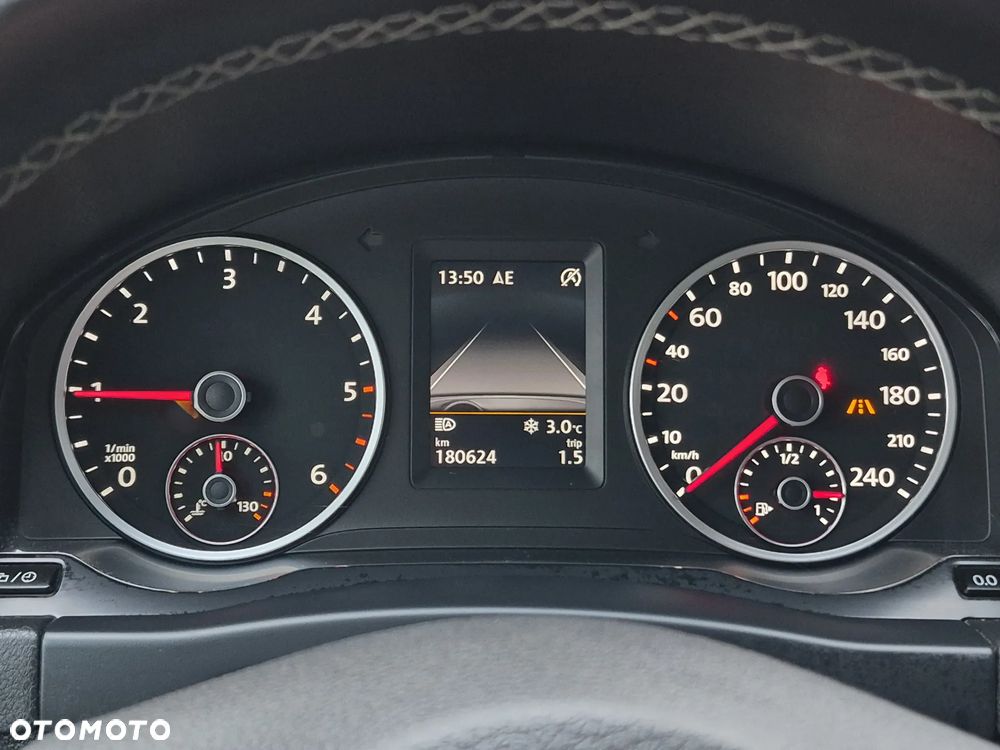 Volkswagen Tiguan - 8