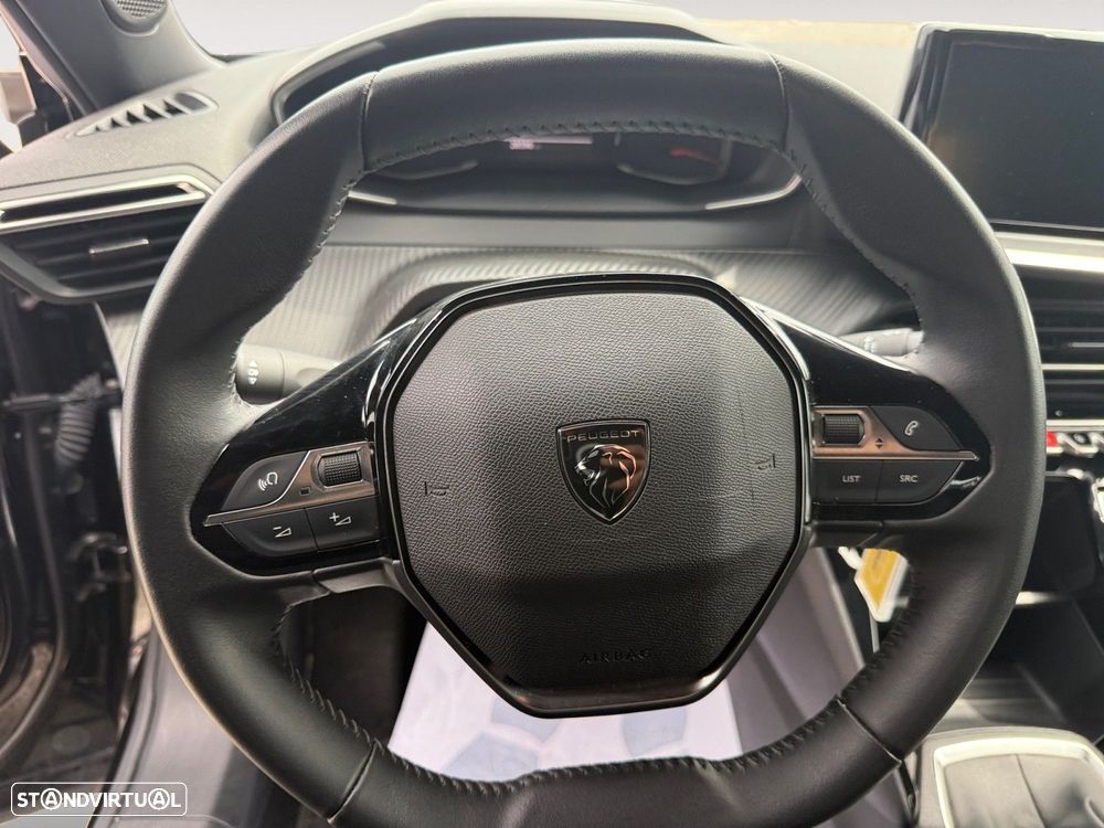 Peugeot 2008 1.2 PureTech Style - 12