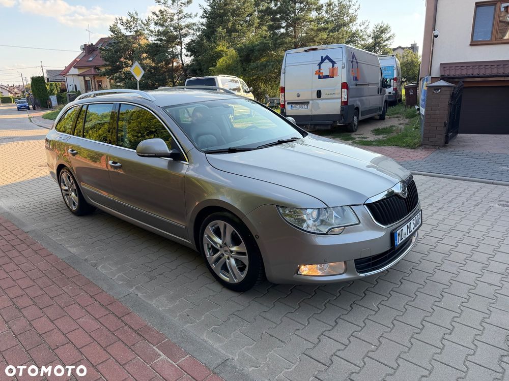 Skoda Superb 2.0 TDI 4x4 Exclusive - 2