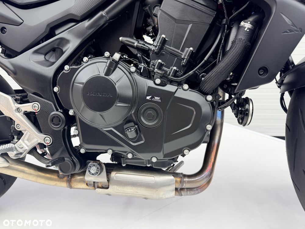 Honda CB - 24