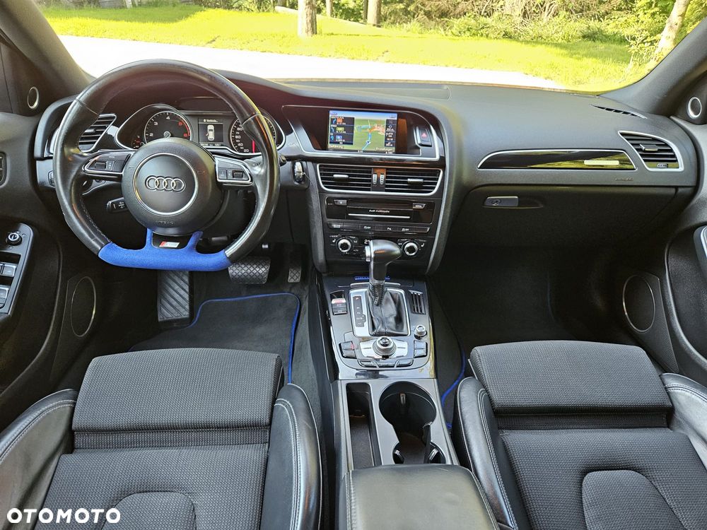 Audi A4 Avant 2.0 TDI DPF quattro S tronic S line Sportpaket - 7