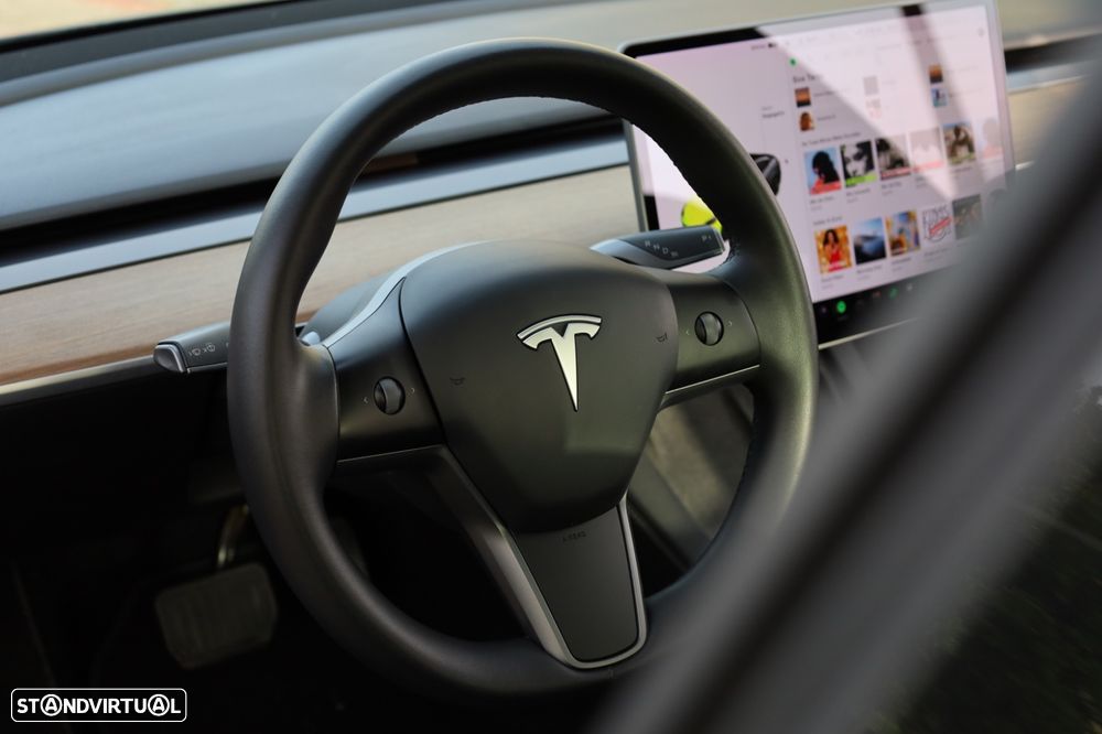 Tesla Model 3 Long-Range Dual Motor AWD - 33