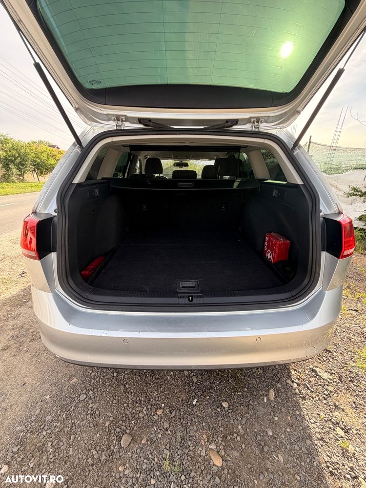 Volkswagen Golf 1.6 TDI DPF BMT DSG Trendline - 18