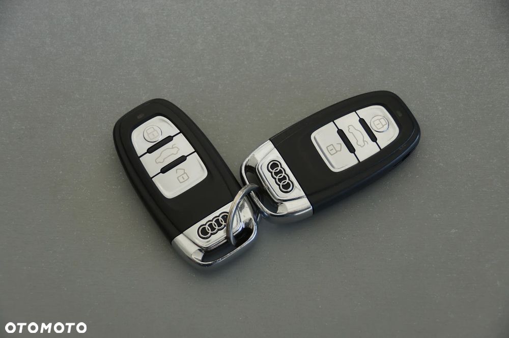 Audi A6 Avant 2.0 TDI quattro S tronic - 32