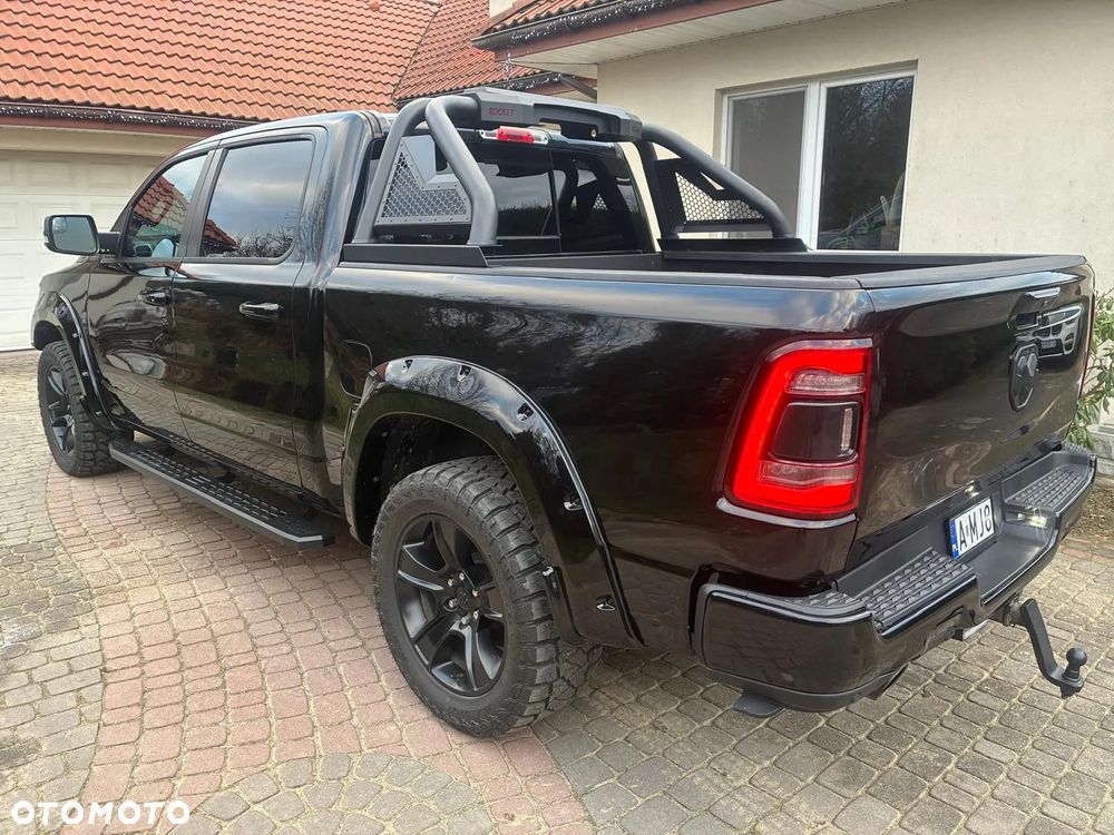 RAM 1500 5.7 Crew Cab Shortbed Bighorn Black - 13