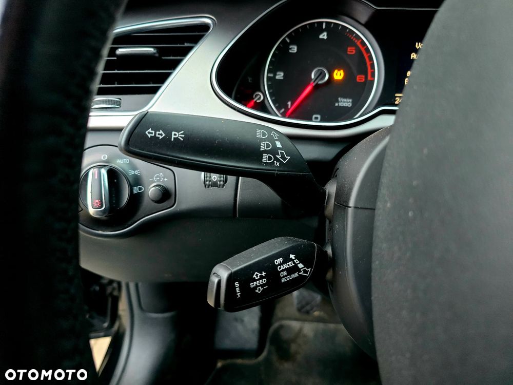 Audi A4 Avant 2.0 TDI DPF Ambiente - 16