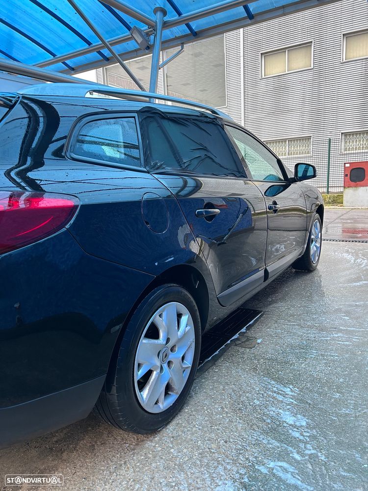 Renault Mégane Sport Tourer 1.5 dCi Dynamique - 4