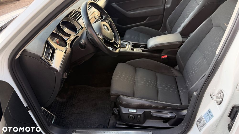 Volkswagen Passat Alltrack - 27