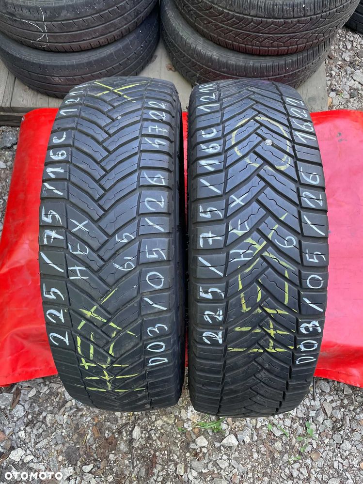 2szt. opony całoroczne 225/75R16C 121R Michelin Agilis CrossClimate