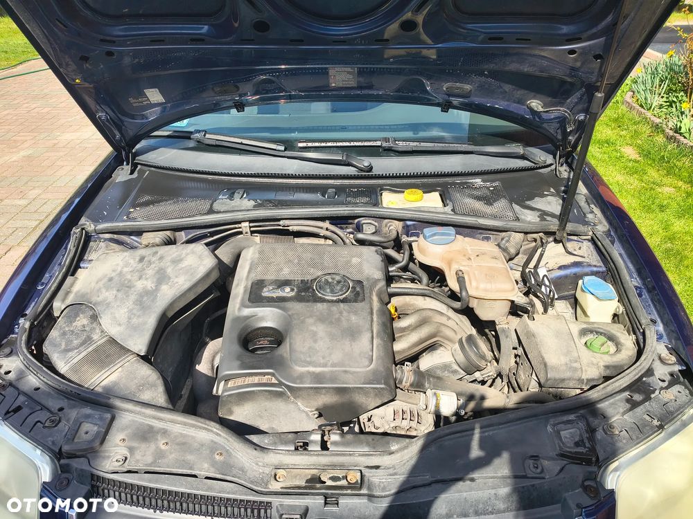 Volkswagen Passat 2.0 Basis - 3
