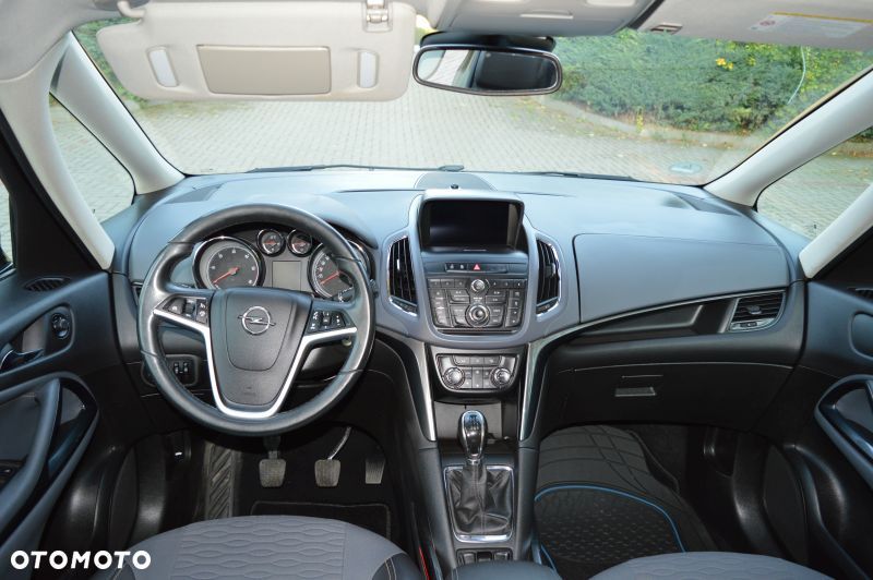 Opel Zafira - 18