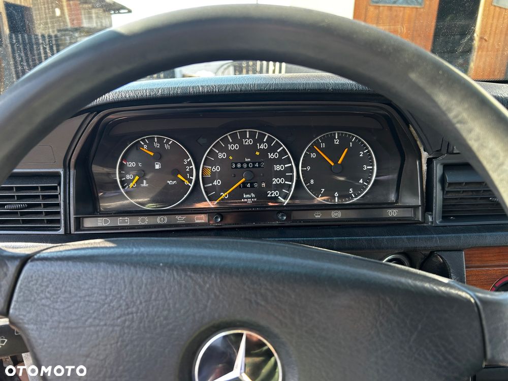 Mercedes-Benz W201 (190) - 8