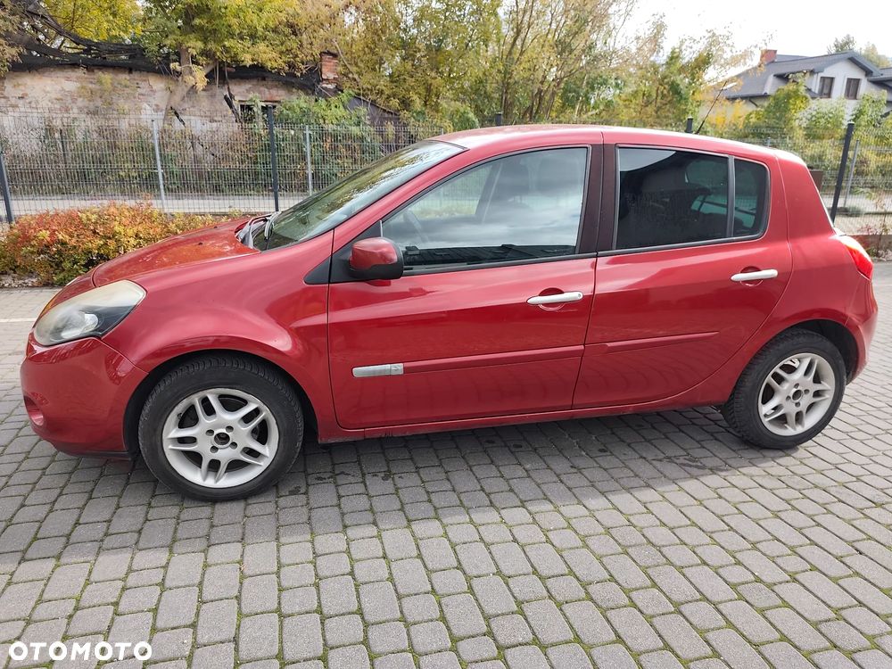 Renault Clio - 2