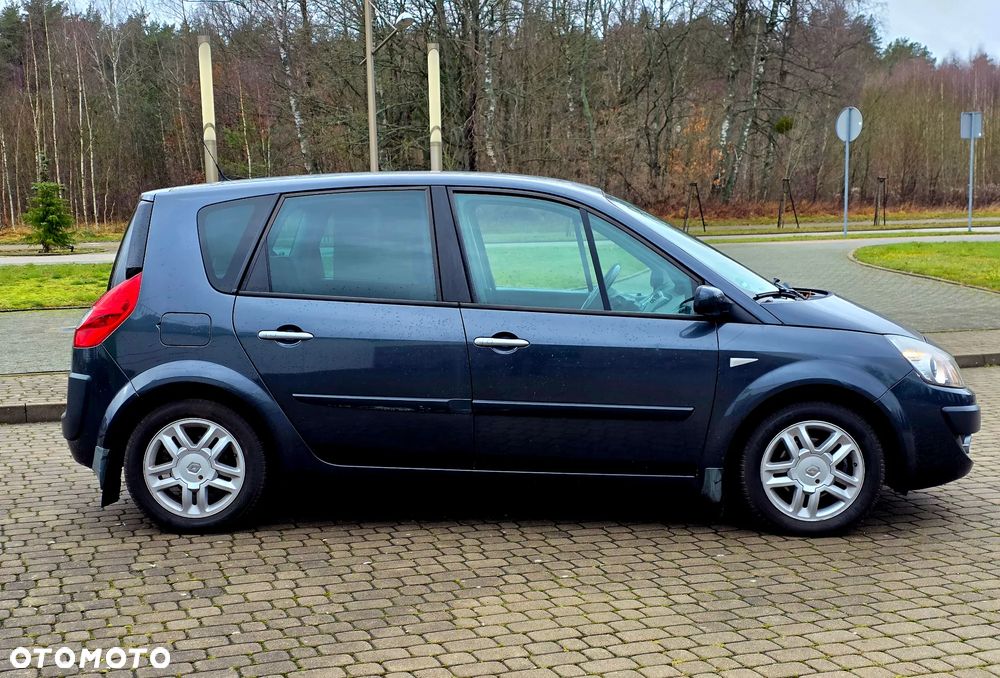 Renault Scenic 1.6 16V Emotion - 8