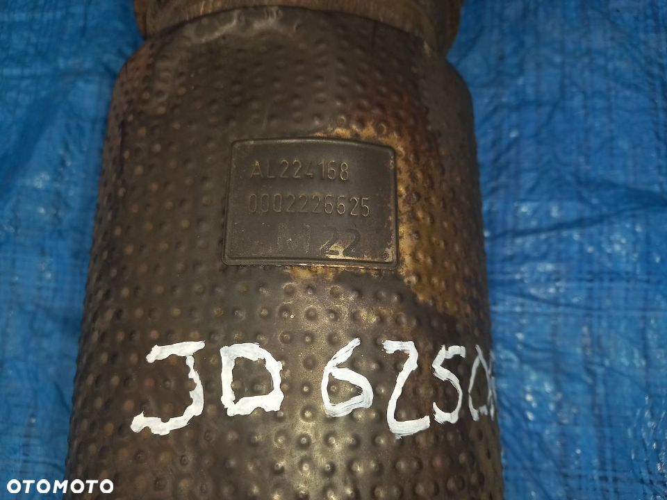 Tłumik DPF DOC SRC z DEF rury mocowanie osłony John Deere 6250R seria 6R - 4
