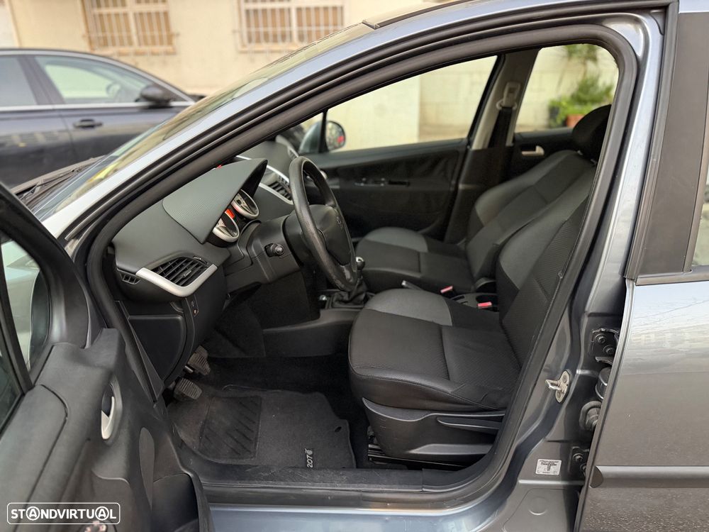 Peugeot 207 1.4 16V Active - 6