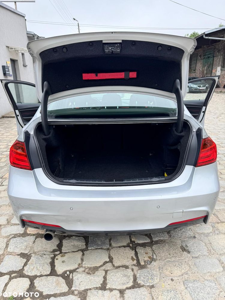 BMW Seria 3 316d Sport Line - 9