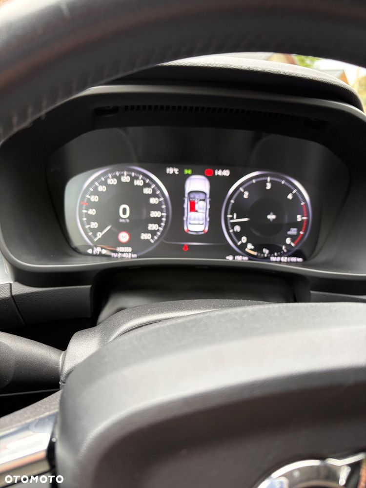Volvo XC 40 - 20