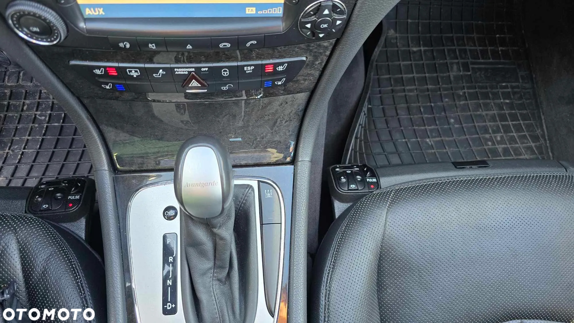 Mercedes-Benz Klasa E 500 4-Matic Avantgarde - 18