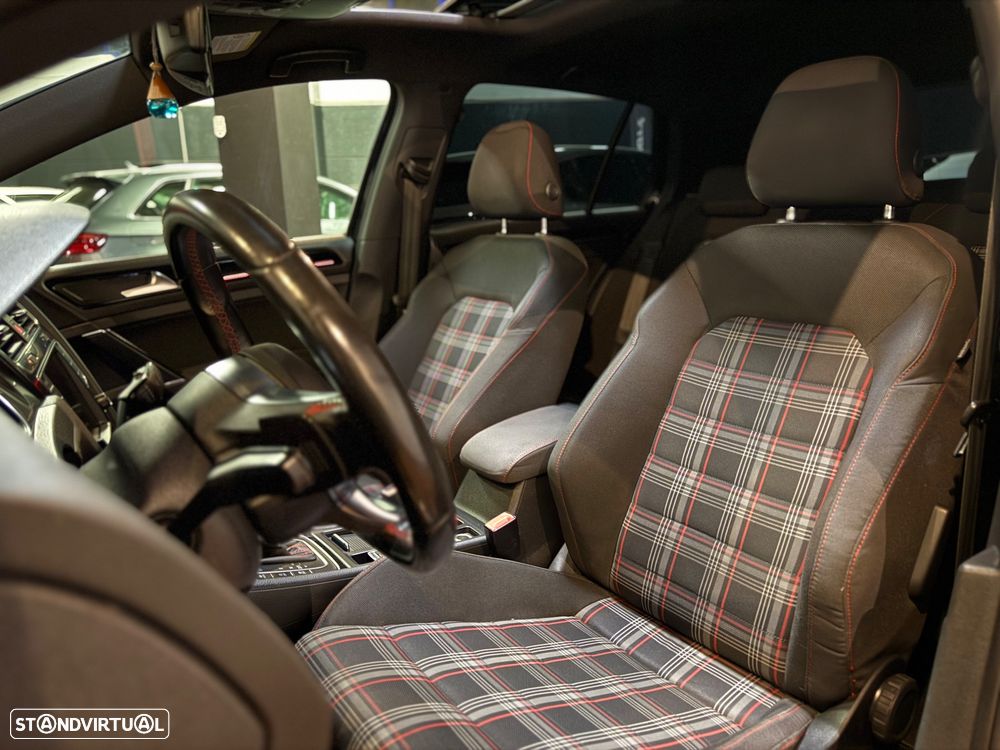 VW Golf GTI Performance BlueMotion DSG - 6