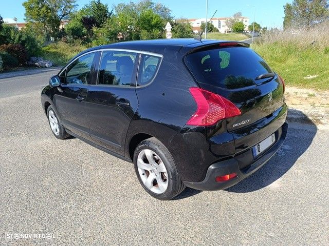 Peugeot 3008 1.6 HDi Executive - 4