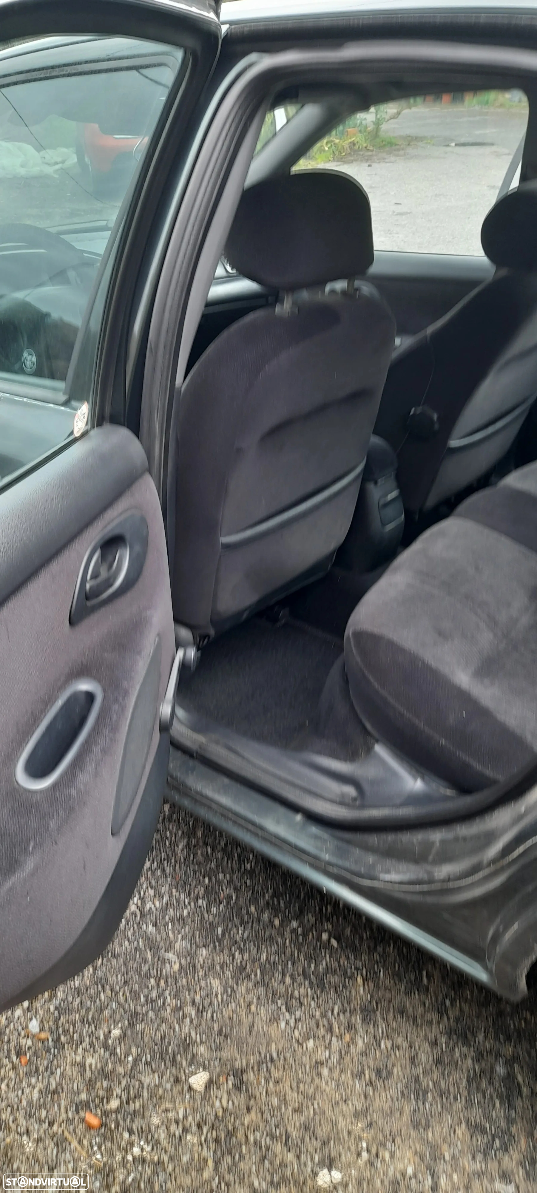 Ford Mondeo 1.8 TD Ghia - 2