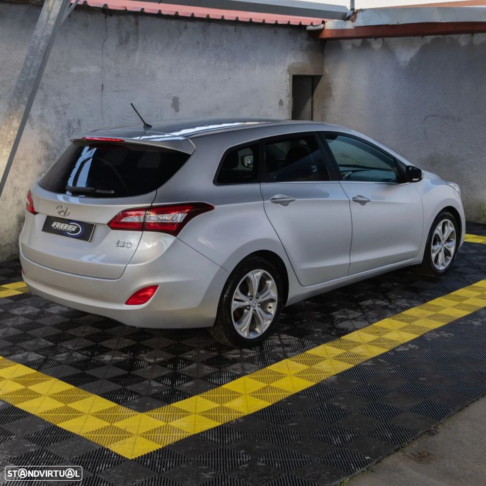 Hyundai i30 SW 1.6 CRDi Style J17 - 5