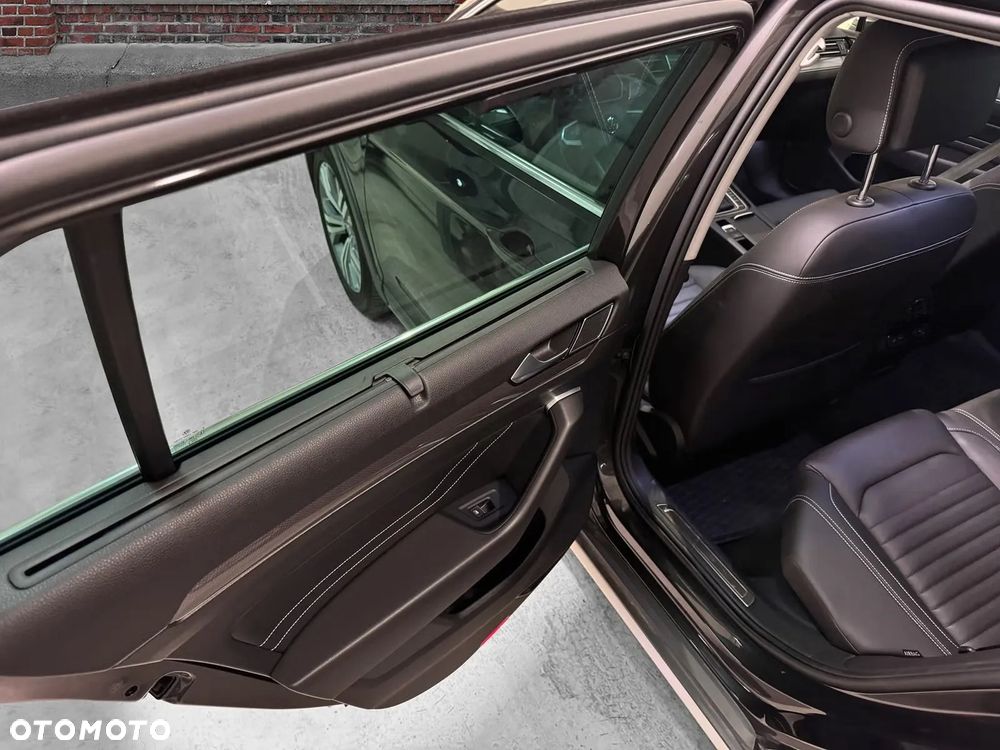 Volkswagen Passat Alltrack 2.0 TDI SCR 4Motion DSG - 29