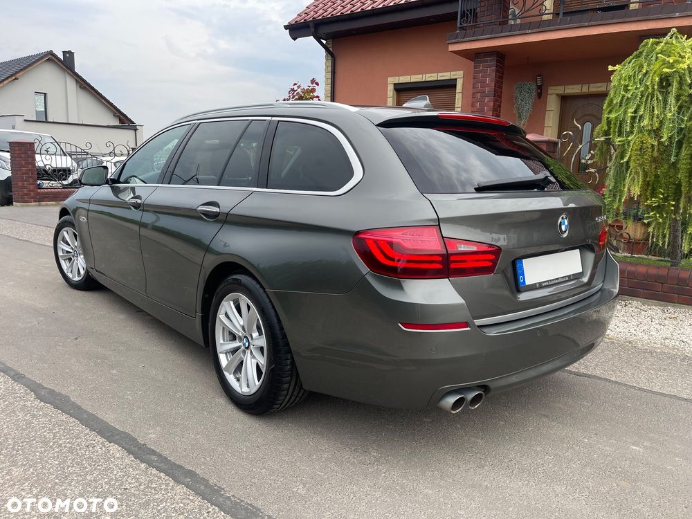 BMW Seria 5 525d Sport-Aut Modern Line - 9