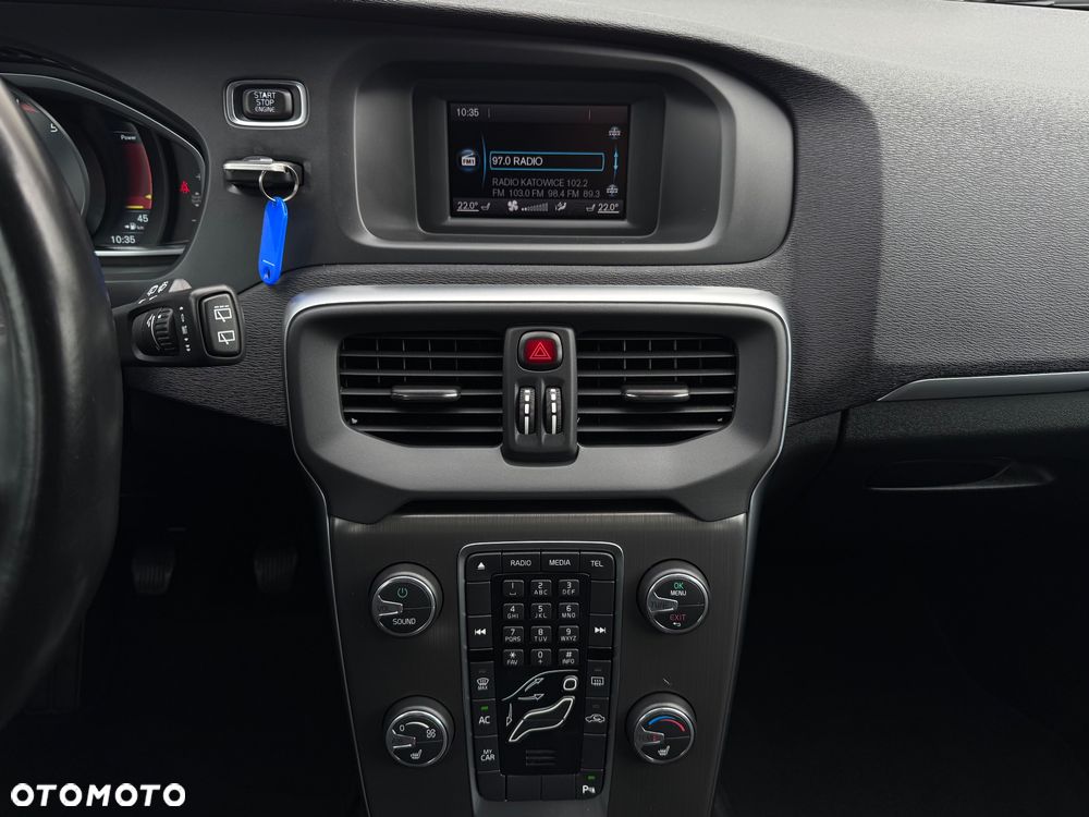 Volvo V40 T2 You - 21