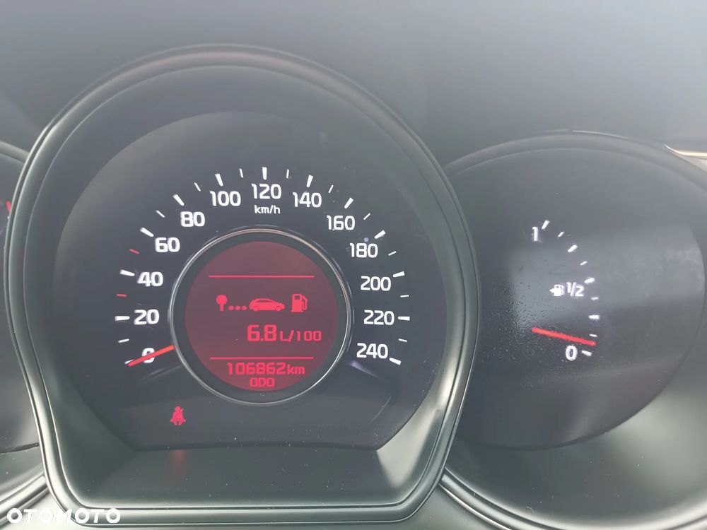 Kia Ceed - 11