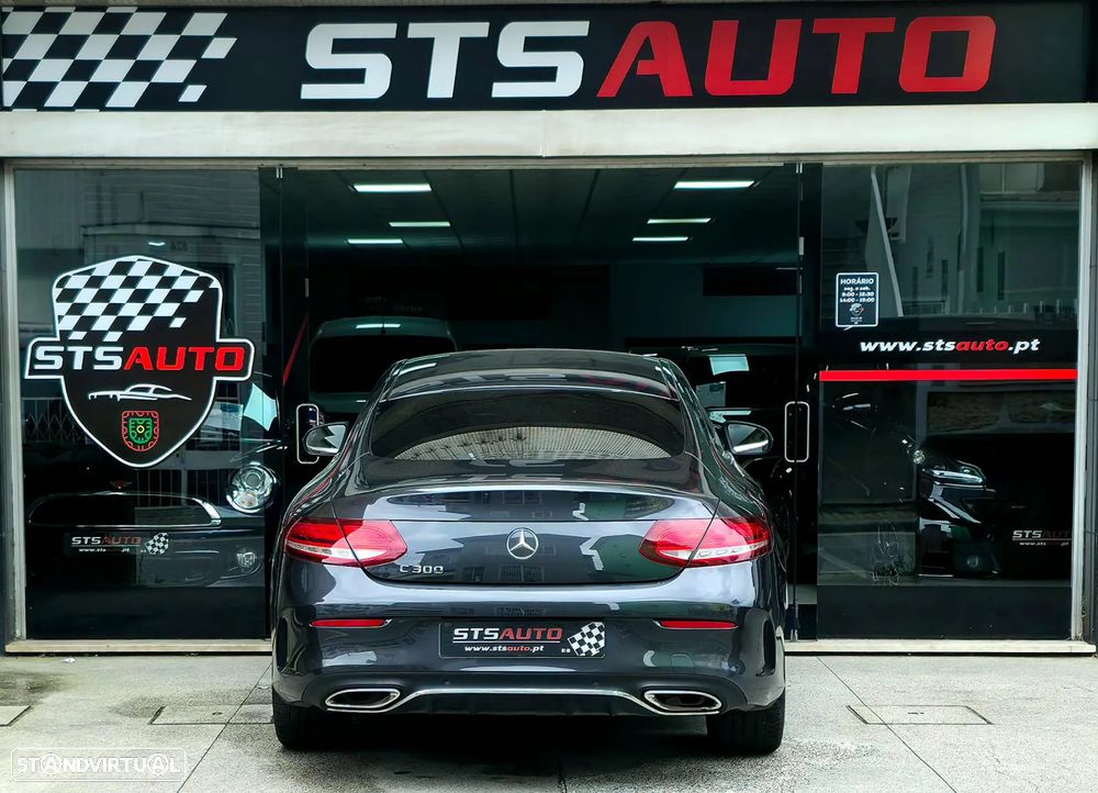 Mercedes-Benz C 300 AMG Line - 14