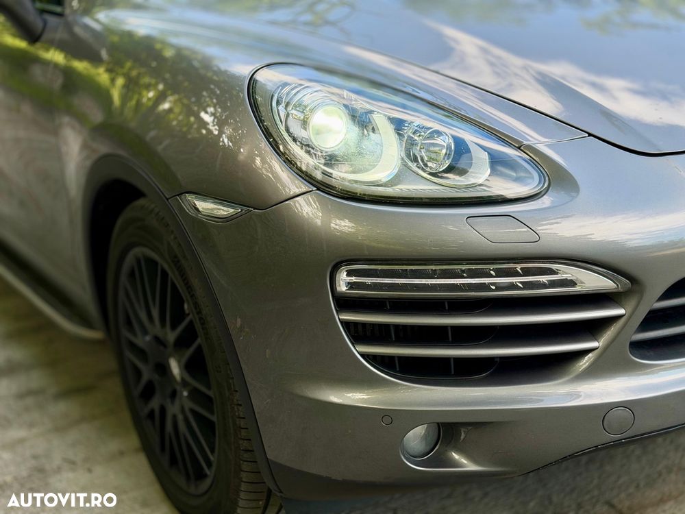 Porsche Cayenne - 25