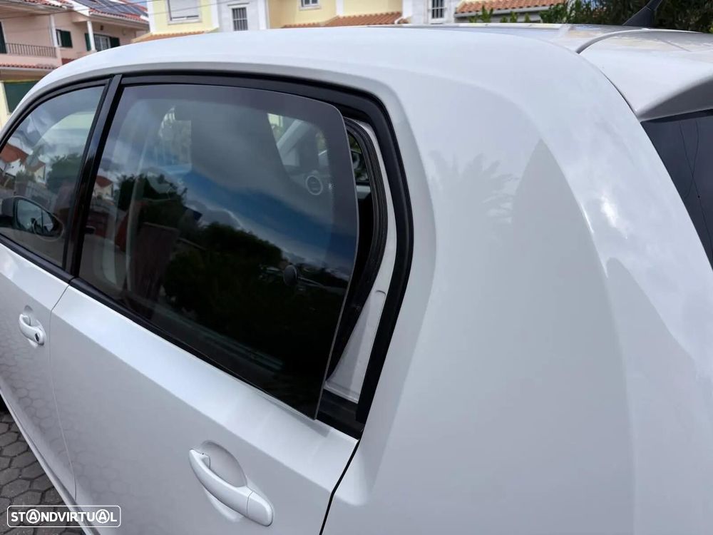 VW Up! 1.0 BMT Move - 16