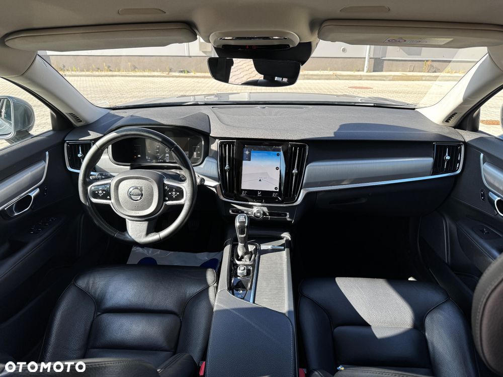 Volvo V90 D3 Momentum - 9