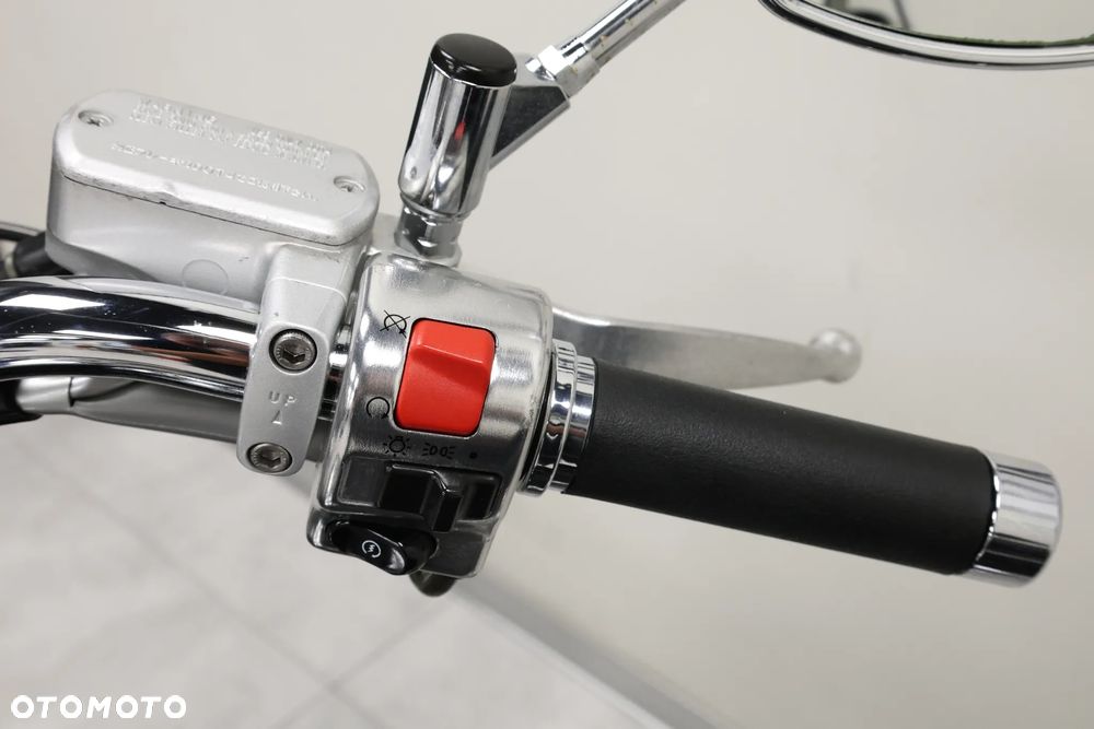 Yamaha XVS - 18