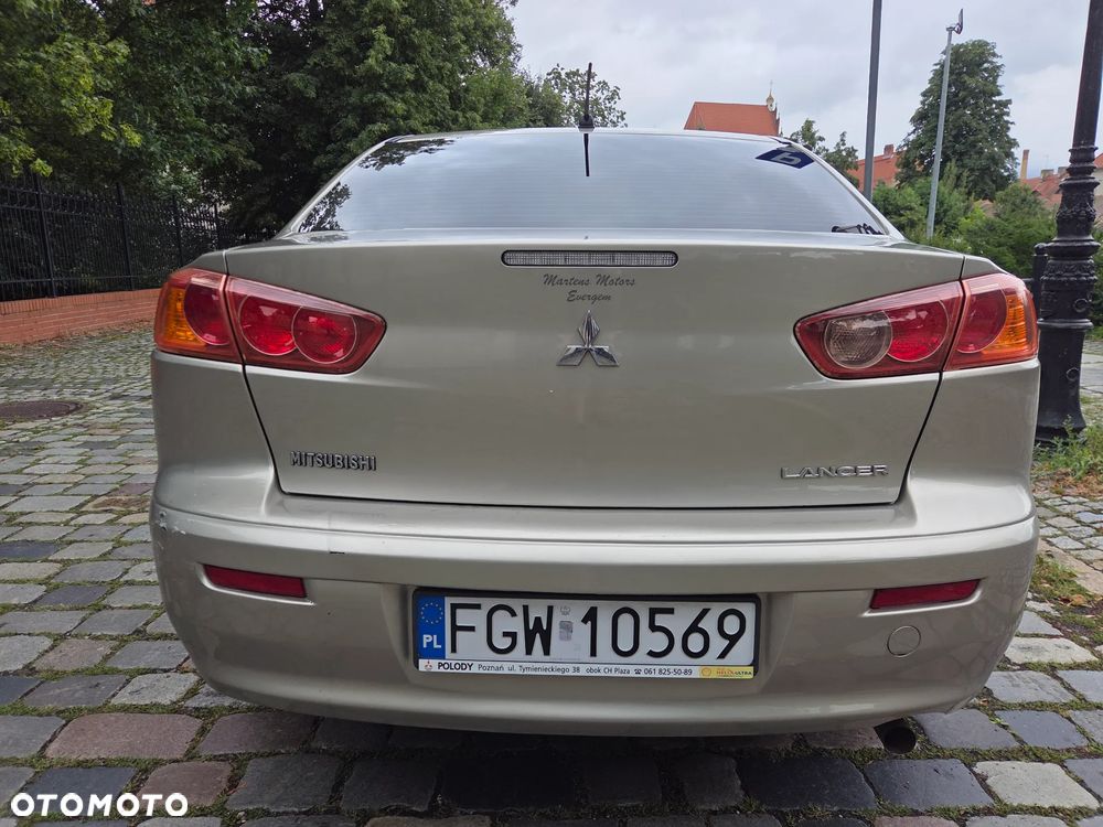 Mitsubishi Lancer 1.8 Intense - 15