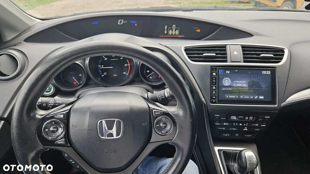 Honda Civic 1.6 i-DTEC Executive Black Edition - 12