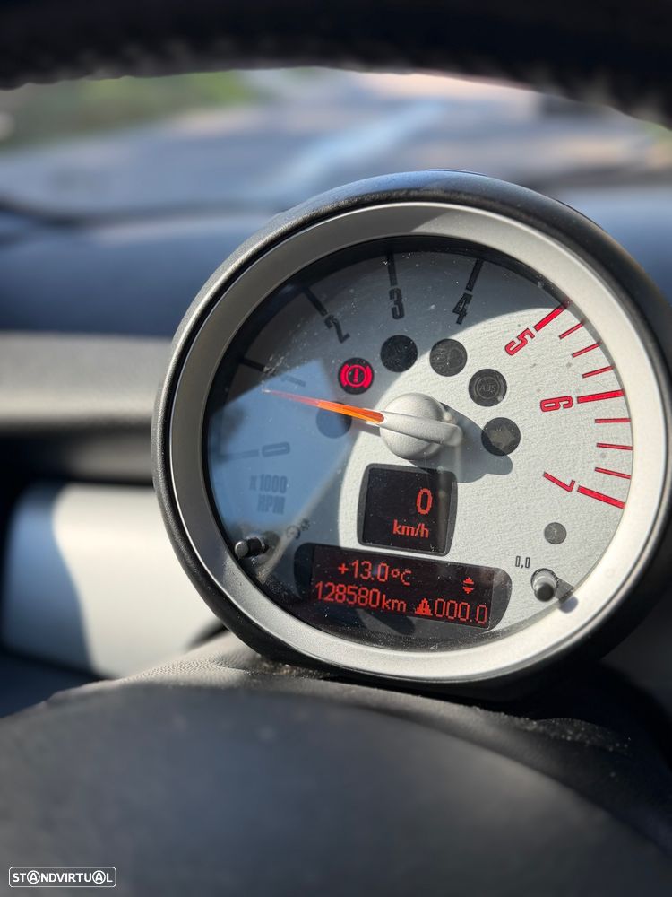 MINI 3 Portas Cooper D - 14