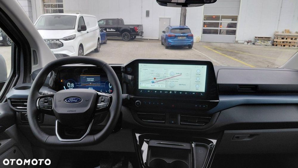 Ford Tourneo Custom - 13