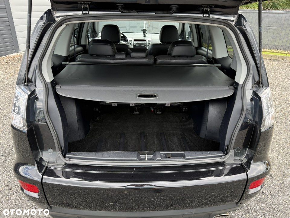 Mitsubishi Outlander 2.0 2WD XTRA - 37