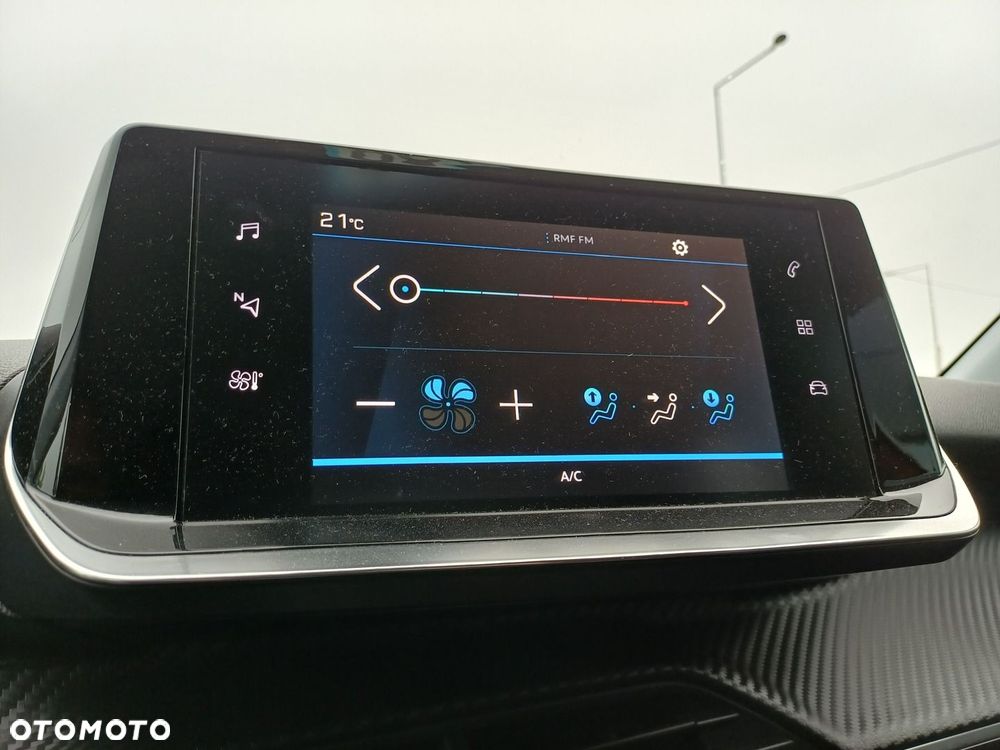 Peugeot 208 - 20