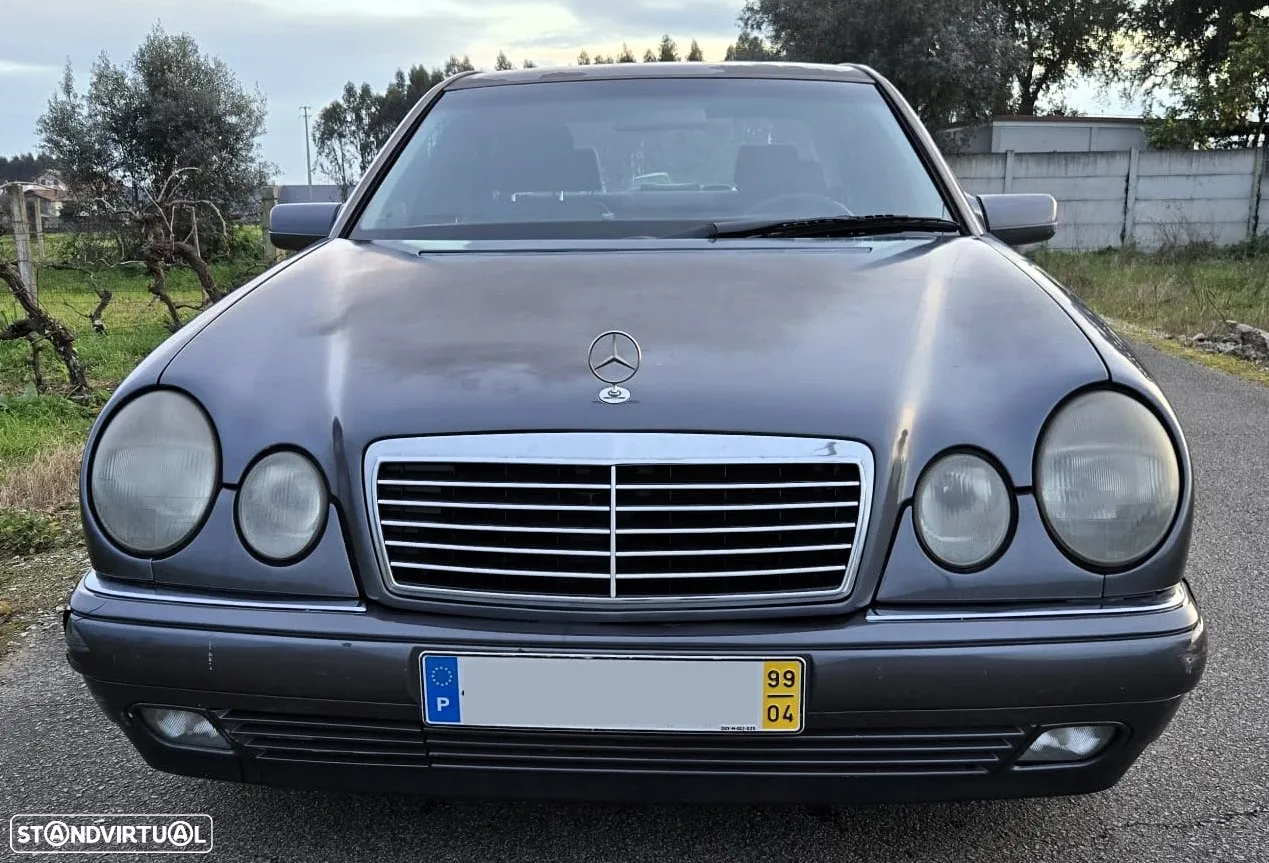 Mercedes-Benz E 220 - 4