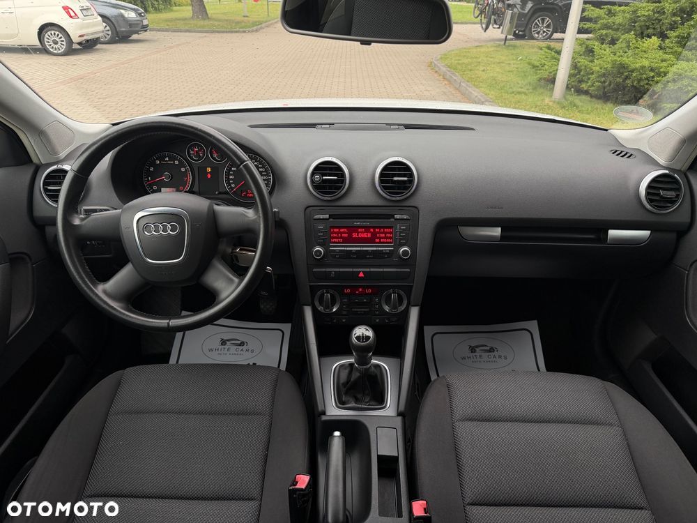 Audi A3 Sportback 1.6 Attraction - 12