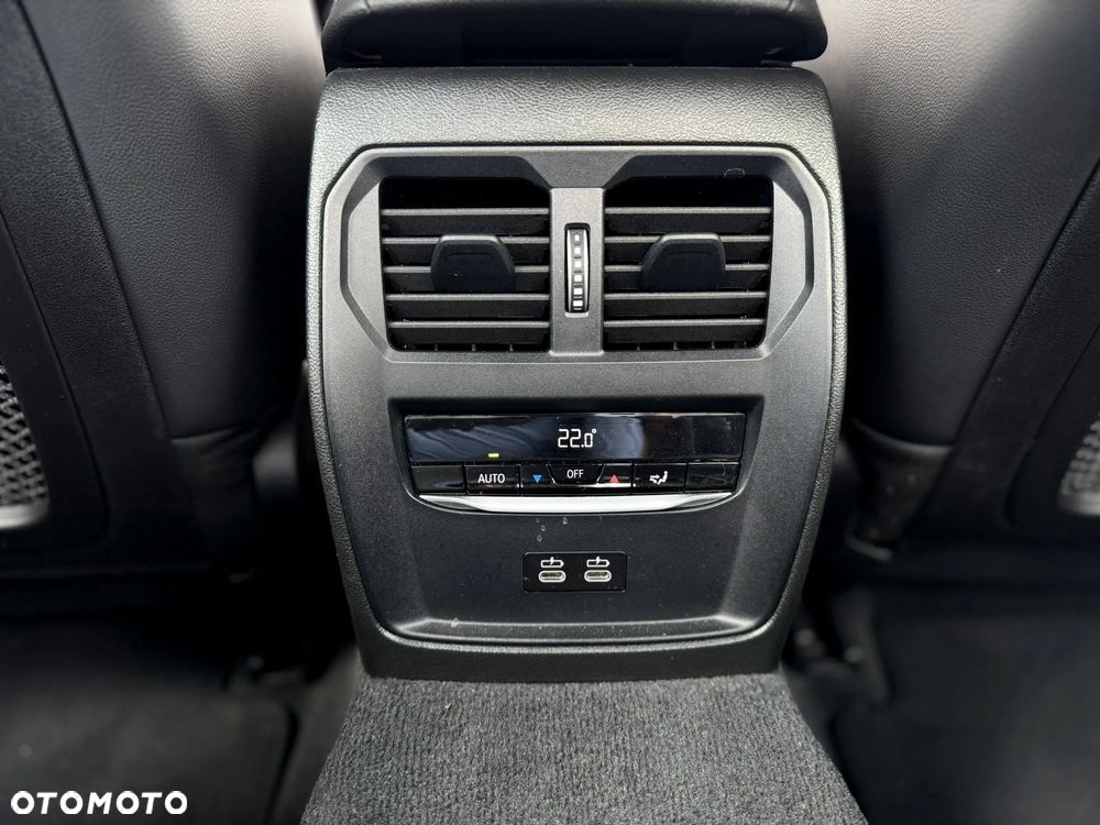 BMW Seria 3 318i - 11