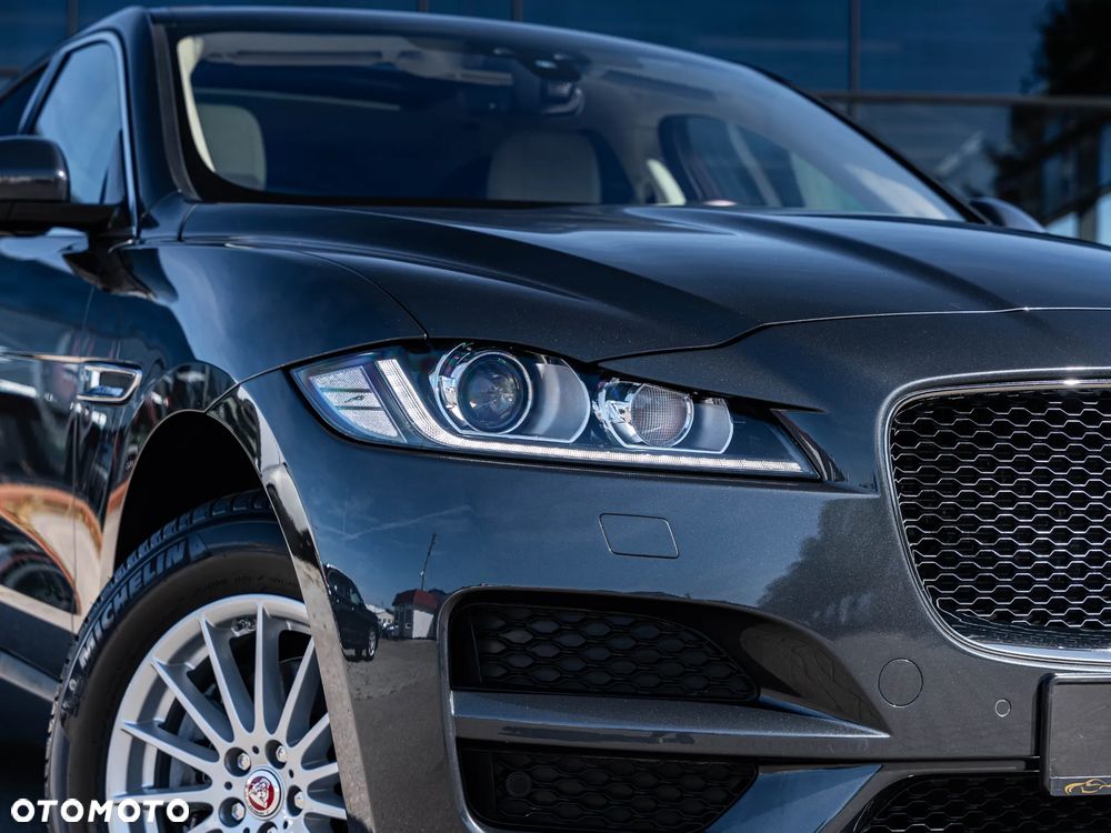 Jaguar F-Pace 20d Prestige - 16