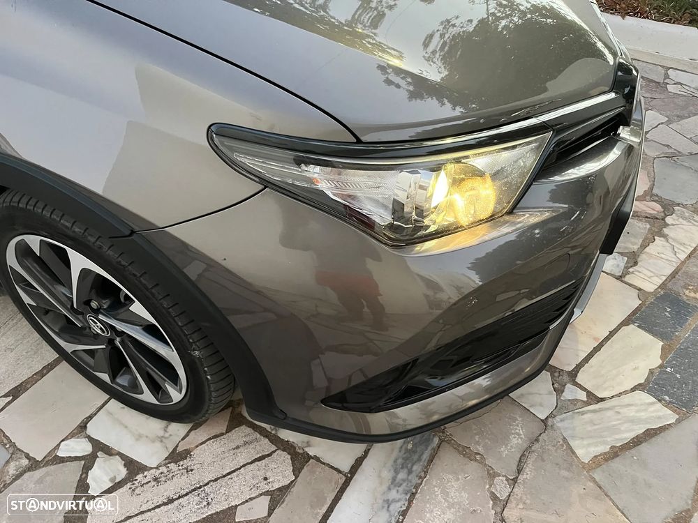 Toyota Auris Touring Sports 1.8 HSD Freestyle - 2