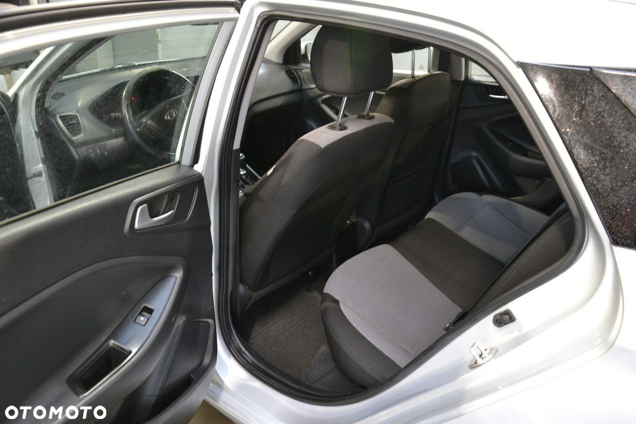 Hyundai i20 - 25