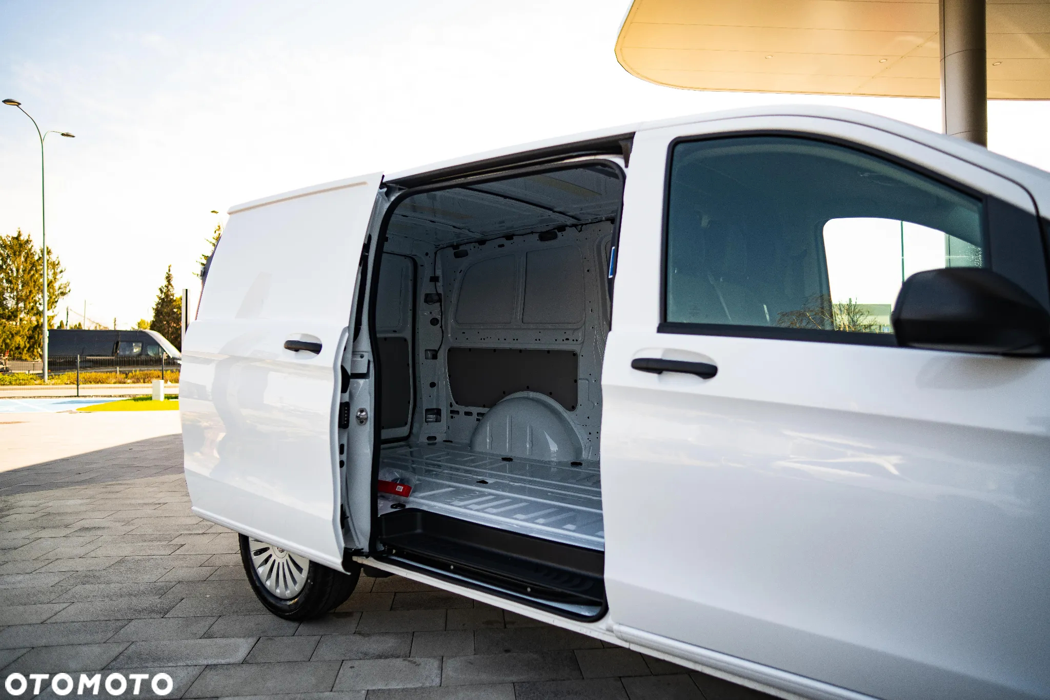 Mercedes-Benz Vito - 24