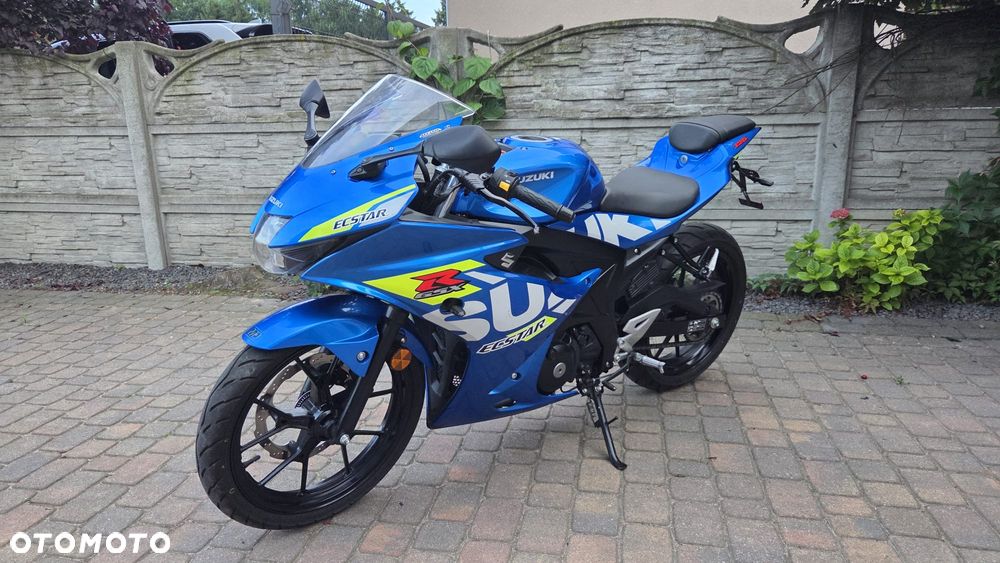 Suzuki GSX-R - 1
